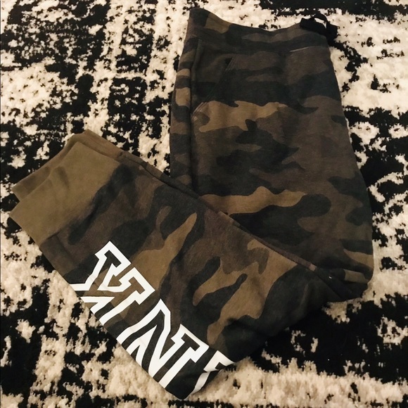 PINK Victoria's Secret Pants - PINK camo skinny joggers